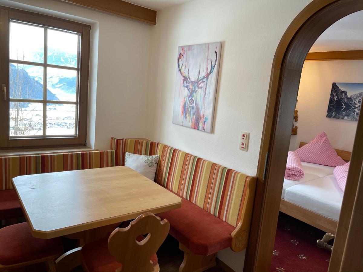 Der Waidachhof Zillertal Apartment Hainzenberg Bagian luar foto